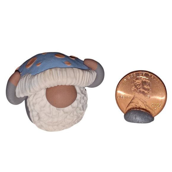 🎯 10 for $10 / Tiny Handmade Mushroom Gnome Figure - Picture 1 of 6
